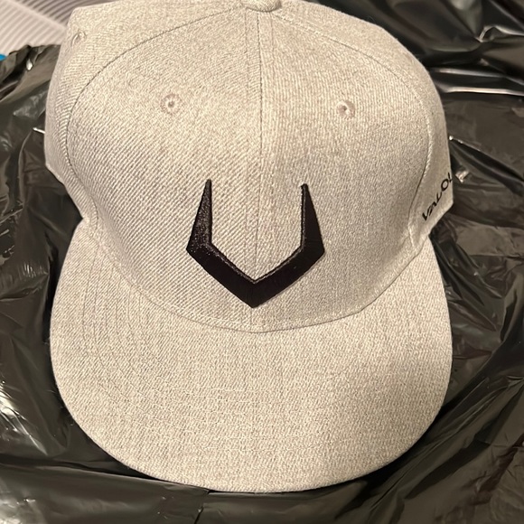 Snapback cap - Picture 1 of 3